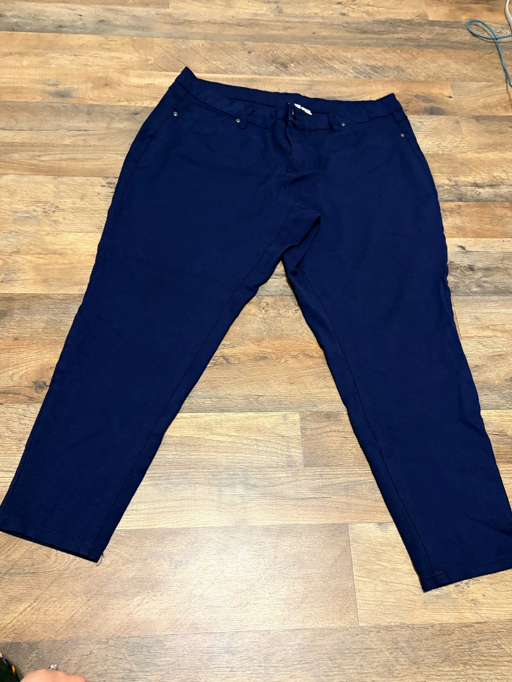 Cato Woman Navy Pull-On Stretch Pants – Women’s 18W